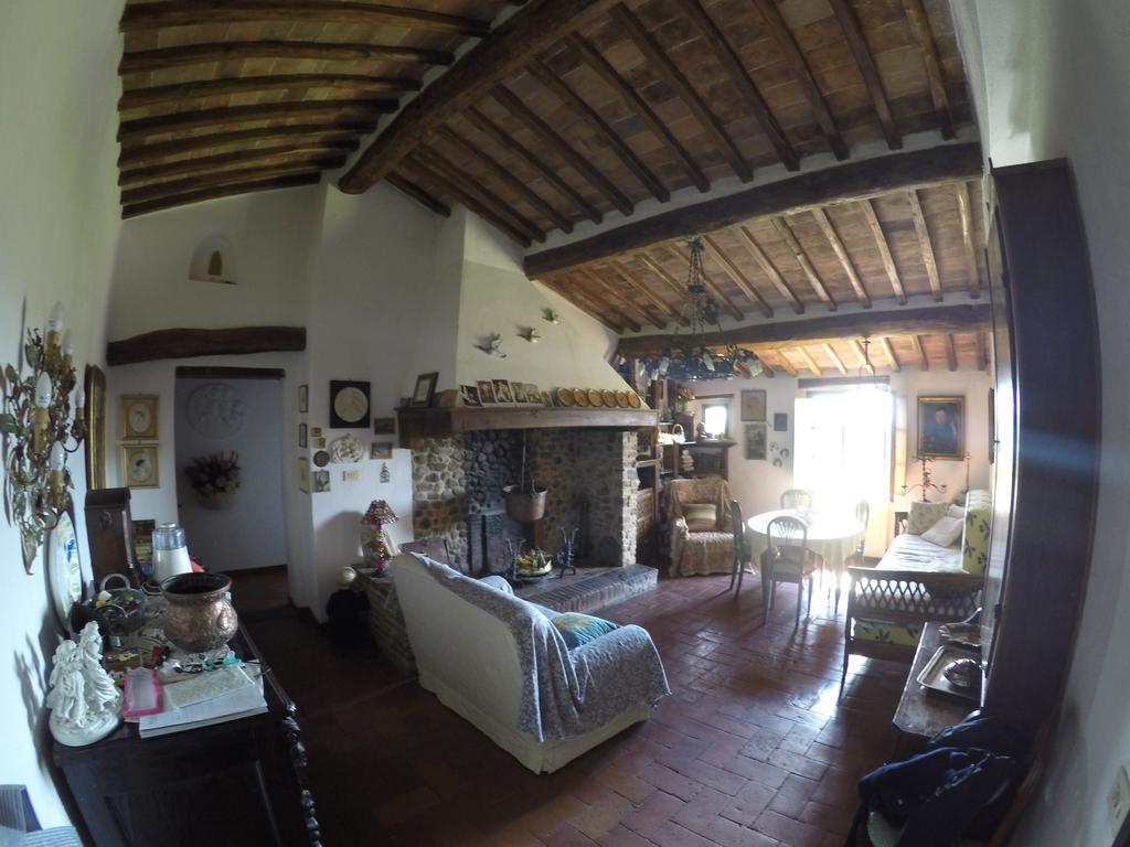 Casale Le Querce Apartment คาสเตลนูโอโว เบราร์เดนกา ภายนอก รูปภาพ