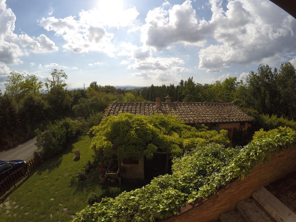 Casale Le Querce Apartment คาสเตลนูโอโว เบราร์เดนกา ภายนอก รูปภาพ